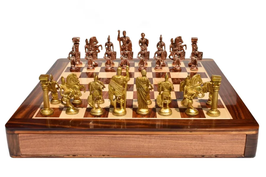 obrazek 1 Stylowe rzymskie figury wraz z planszą znakomite na upominek - The Chess Empire