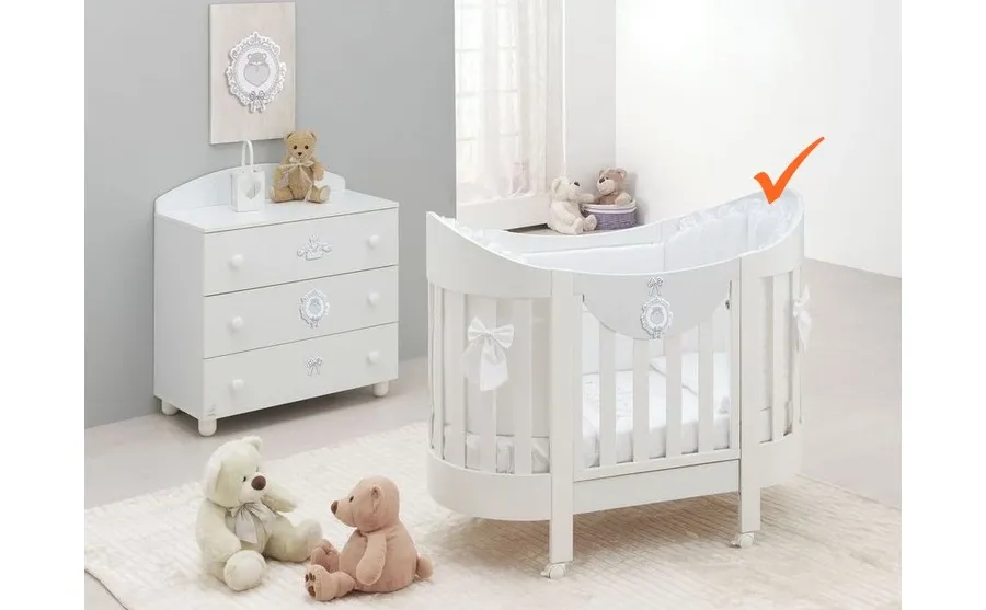obrazek 1 Urokliwe białe okrągłe łóżeczko niemowlęce - Italbaby