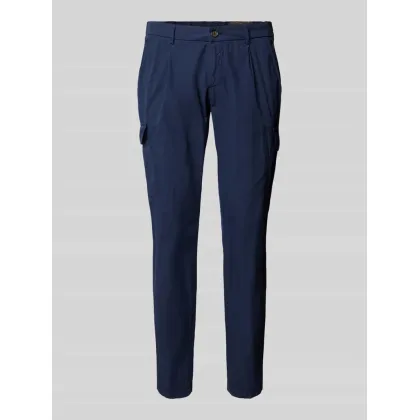 Zdjęcie Spodnie cargo o kroju tapered fit z zakładkami w pasie model ‘TRAIANO’