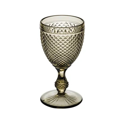 Zdjęcie Zestaw czterech brązowych kielichów do wody Bicos Castanho ze współczesnym wyjątkowym kształtem - Vista Alegre