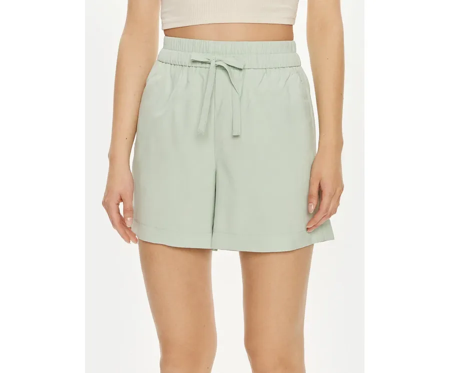 obrazek 1 Vero Moda Szorty materiałowe Carmen 10278931 Zielony Loose Fit
