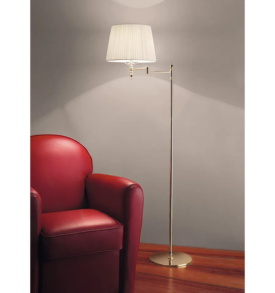 obrazek 1 Charakterystyczna lampa stojąca do domu