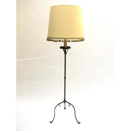 Zdjęcie Lampa podłogowa z kutego żelaza