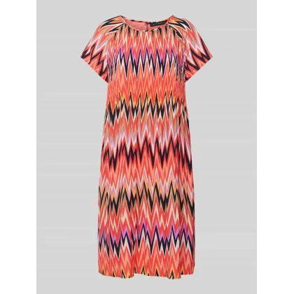 Zdjęcie Sukienka o długości do kolan z nadrukiem na całej powierzchni