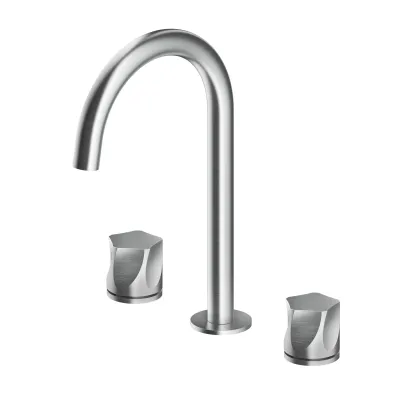 Zdjęcie Szeroka bateria łazienkowa z trzema otworami oraz precyzyjnie obrobionymi uchwytami