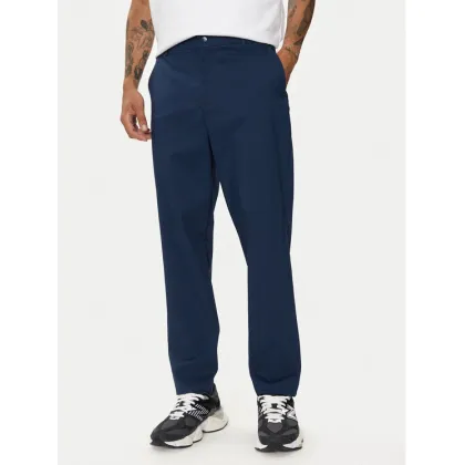 Zdjęcie New Balance Spodnie materiałowe Athletics Standard MP43554NNY Granatowy Regular Fit