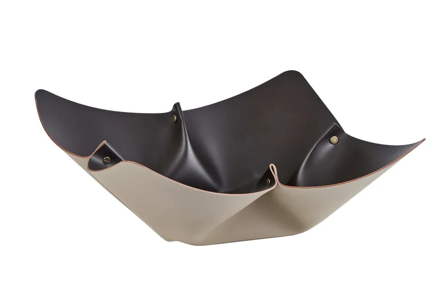 picture 1 Leather fruit bowl Ø45 cm in the shape of a flower, cappuccino color