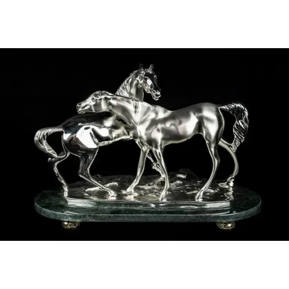 Picture Elegant horses made of silver resin as a gift