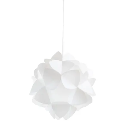 Zdjęcie Stylowa lampa wisząca o kształcie przypominającym kwiat