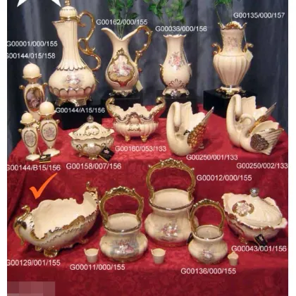 Picture Delicate Italian ceramic decoration