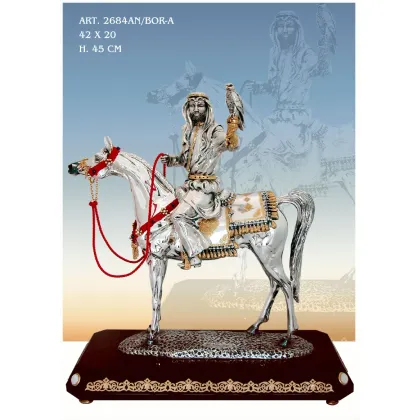 Zdjęcie Wystawna figura jeźdzca na koniu