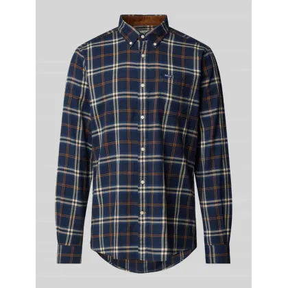 Zdjęcie Koszula casualowa o kroju tailored fit z kołnierzykiem typu button down