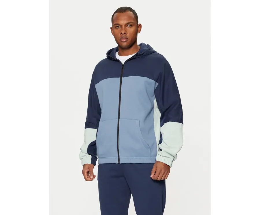 obrazek 1 Champion Bluza 220399 Niebieski Standard Fit