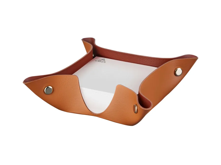 obrazek 2 Skórzany pojemnik na bloczek papieru 10х10хH4 cm w kolorze koniakowym