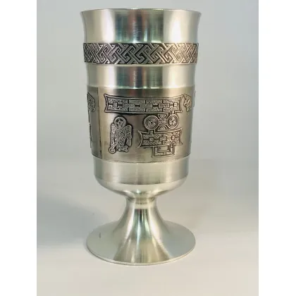 Picture A prestigious beer mug with the letter