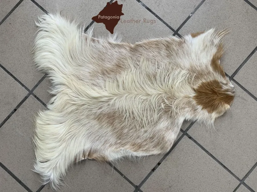 obrazek 1 Fantastyczny dywan skórzany od szwajcarskiej marki