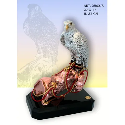 Zdjęcie Cudowna fogura orła na dłoni