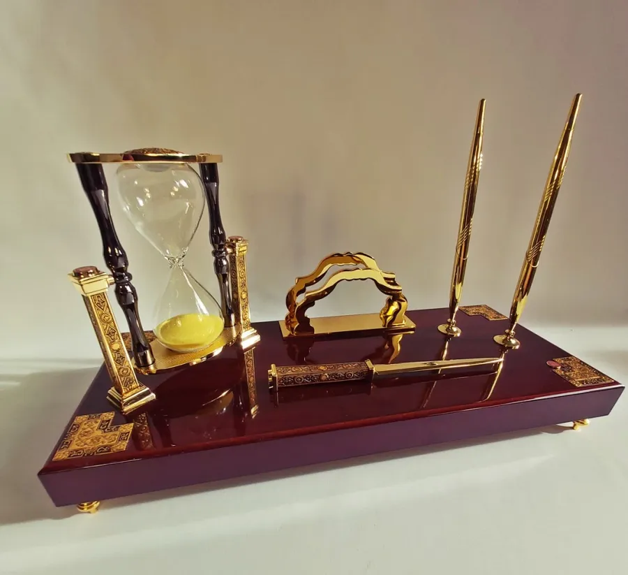 picture 3 Desk Set with hourglass Jules Verne