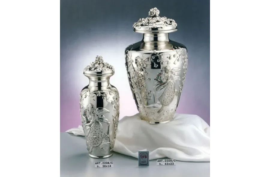 obrazek 1 Luksusowy zdobiony wazon z pokrywką