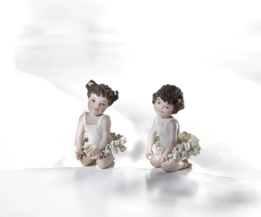 obrazek 2 Porcelanowa dziewczynka ubrana w sznurkową tutu - Sibania