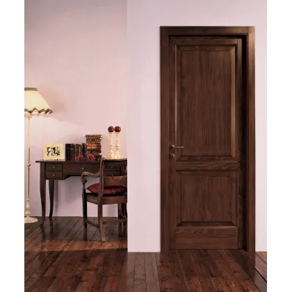 Zdjęcie Stylowe włoskie drzwi z litego drewna w stylu klasycznym