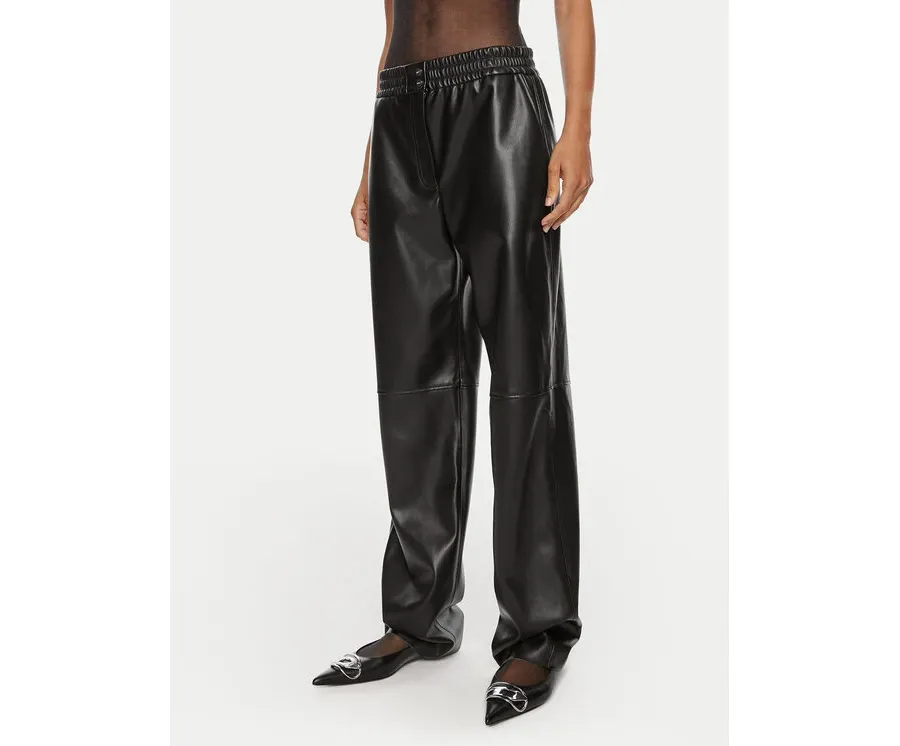 obrazek 1 Hugo Spodnie z imitacji skóry Halmara-1 50516876 Czarny Relaxed Fit HUGO