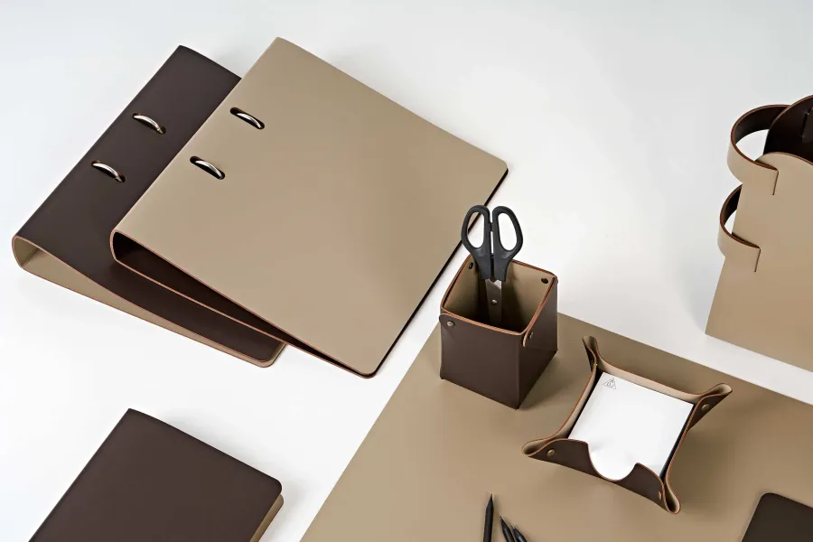 obrazek 3 Niepowtarzalny biały segregator na dokumenty 32х29x5 cm wykonany ze skóry