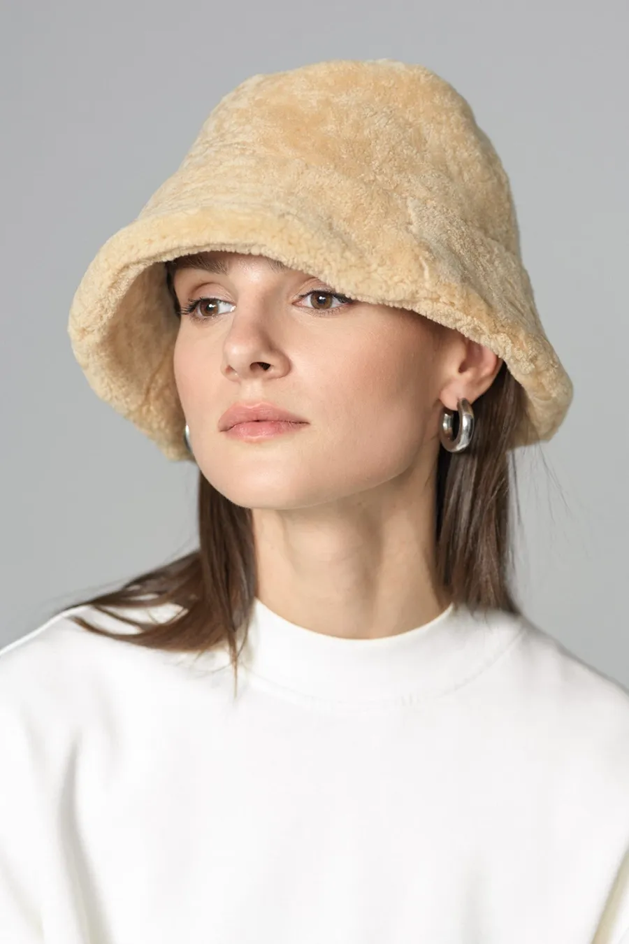 obrazek 6 Damska czapka zimowa z futra norek w wielu kolorach