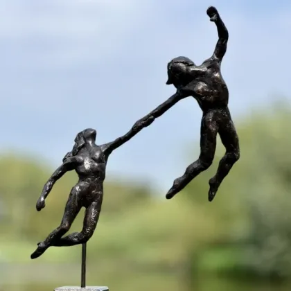 Zdjęcie Piękna rzeźba z brązu