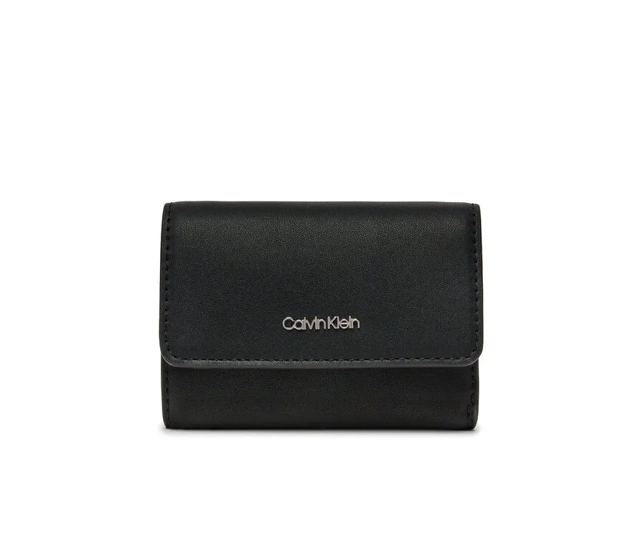 obrazek 1 Calvin Klein Portfel damski Ck Must Small Trifold W/Zip LV04F1030G Czarny