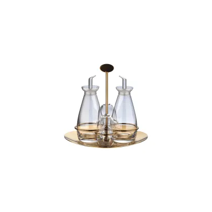 Zdjęcie Piękny stylowy włoski zestaw na przyprawy