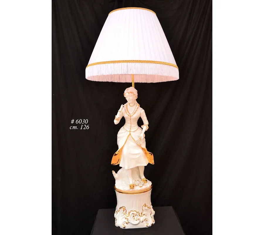 picture 1 Luxurious ceramic lamp Tersicore
