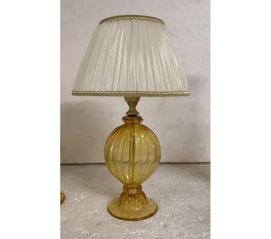 obrazek 1 Stylowa lampa ze szkła Murano z prostokątnym szyfonowym abażurem w kolorze kości słoniowej – Il Paralume Marina