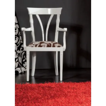 Zdjęcie Stylowy fotel z tapicerowanym siedziskiem z Włoch - Fratelli Mirandola