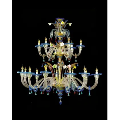 Zdjęcie Luksusowy włoski żyrandol wykonany ze szkła