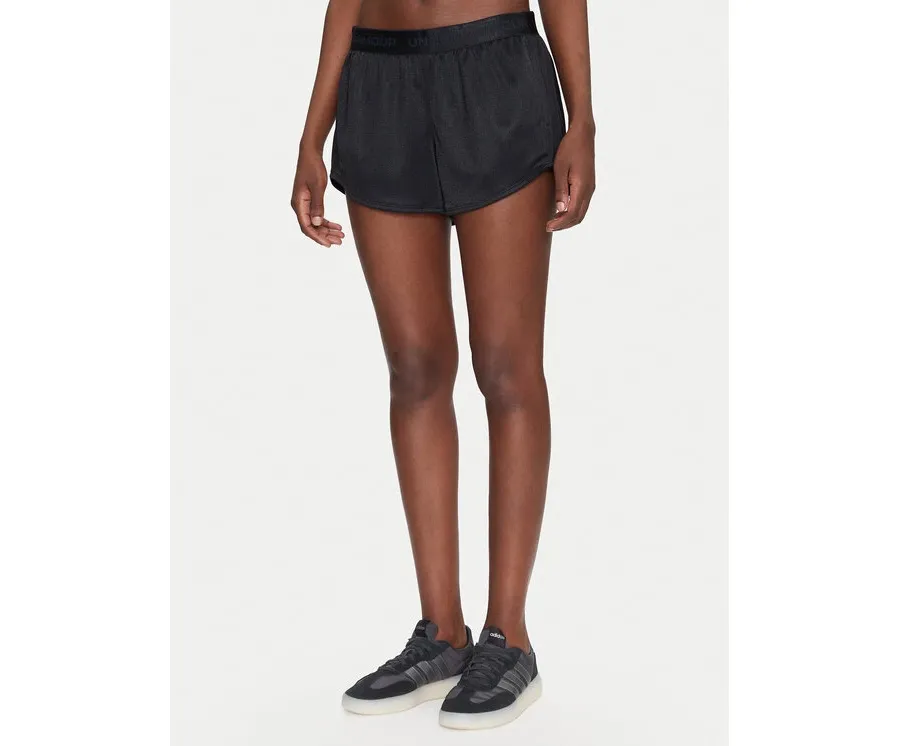 obrazek 1 Under Armour Szorty sportowe Tech™ Play Up Shine 1389883 Czarny Regular Fit