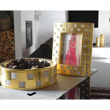 Picture Luxurious, gold, beautifully decorated tray - Bruno Costenaro