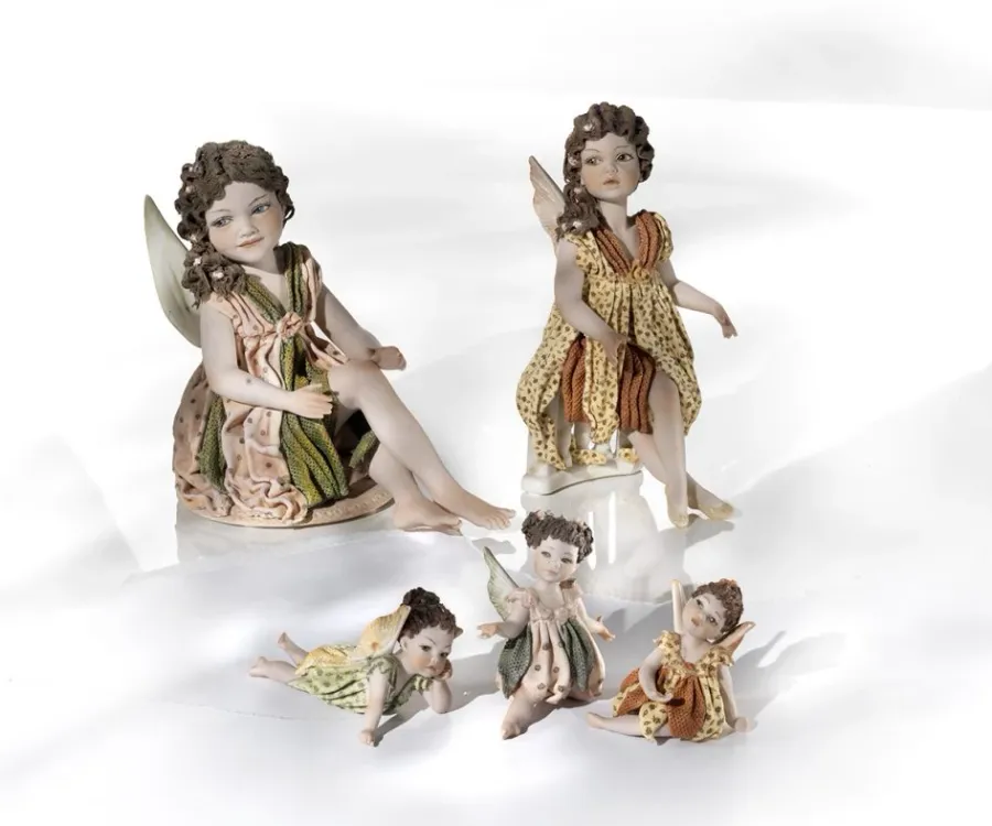obrazek 2 Mała porcelanowa lalka wróżki - Sibania