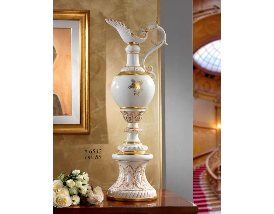 picture 1 Luxurious ceramic amphora