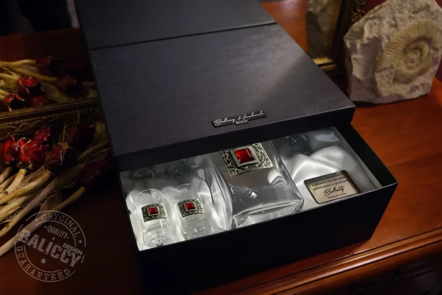 obrazek 4 Karafka do whisky barok z kryształem rubinowym
