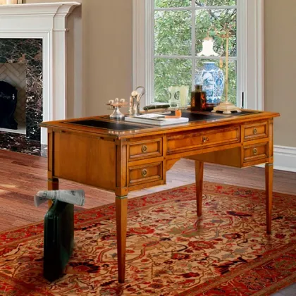 Zdjęcie Antyczne biurko z pięcioma szufladami