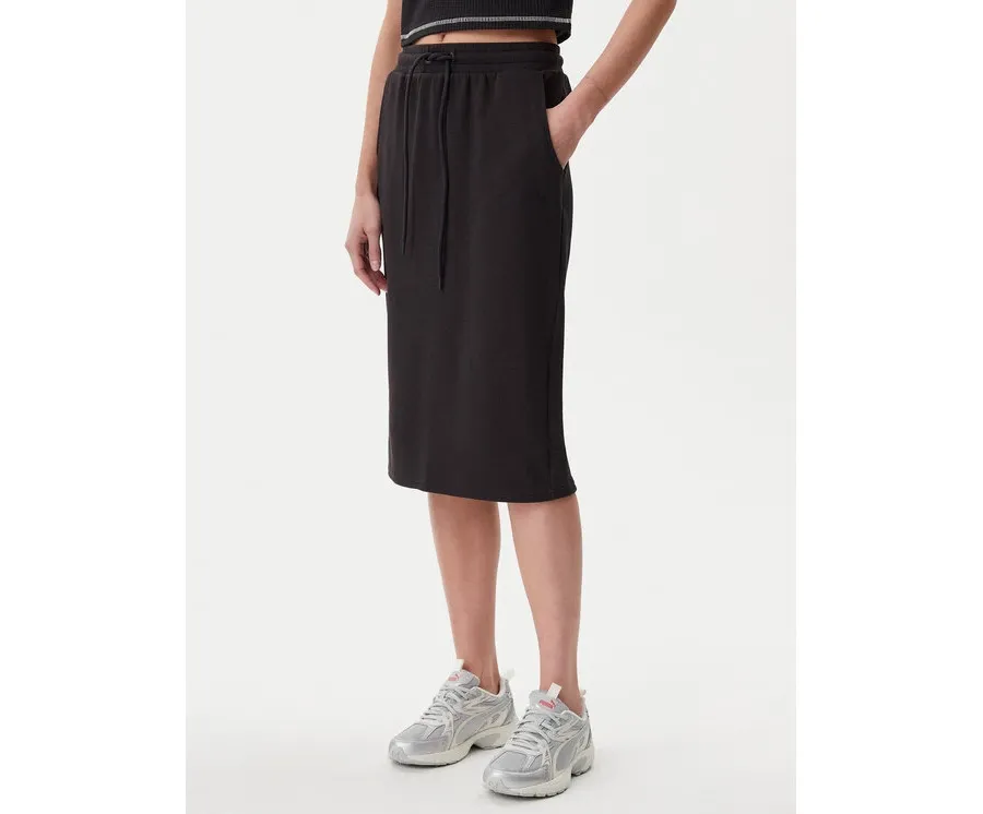 obrazek 1 Puma Spódnica midi Her 685059 Czarny Regular Fit