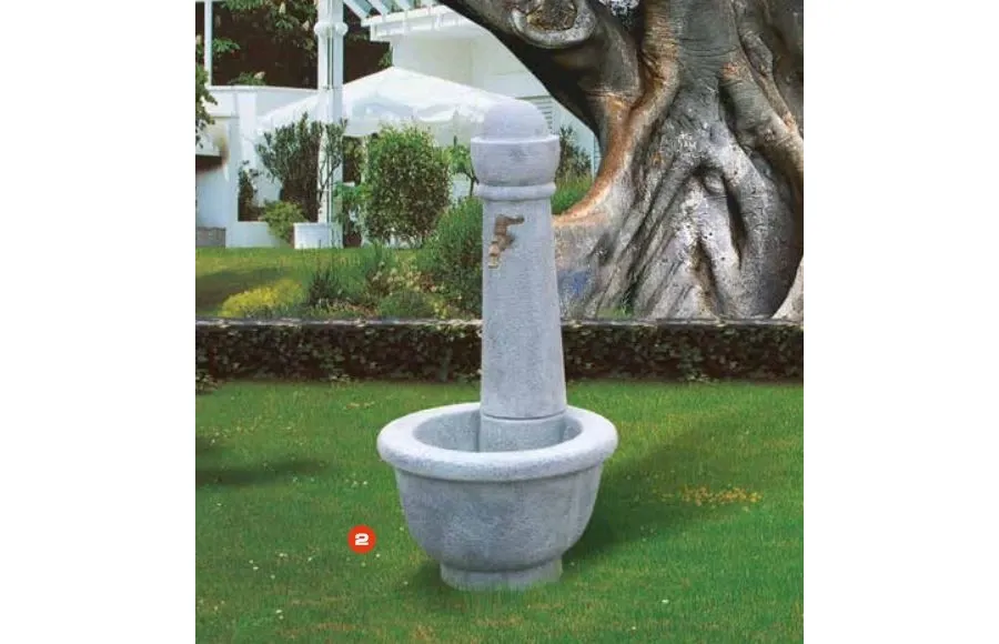 obrazek 1 Fontanna Cortina do ogrodu z grysu marmuru kararyjskiego