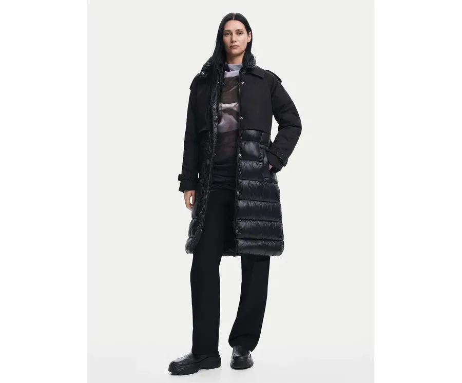 obrazek 1 Desigual Kurtka zimowa Estocolmo 24WWEW92 Czarny Regular Fit