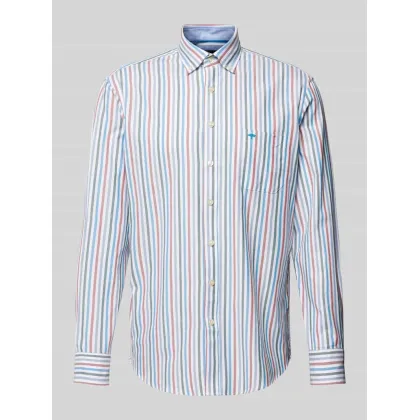Zdjęcie Koszula casualowa o kroju regular fit z kołnierzykiem typu button down