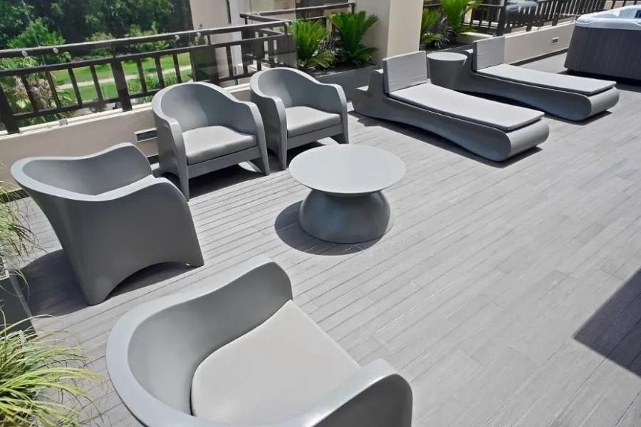 picture 3 Minimalist coffee table on the terrace - Gansk