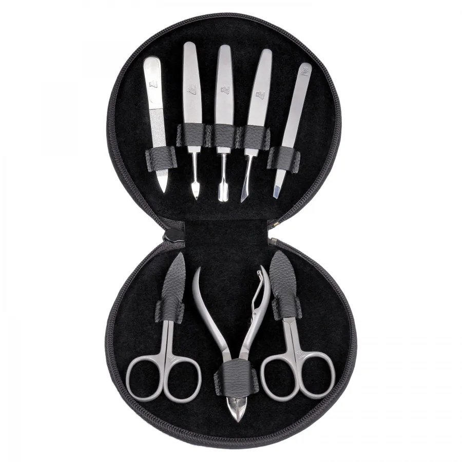 obrazek 2 Zestaw do manicure w eleganckim etui