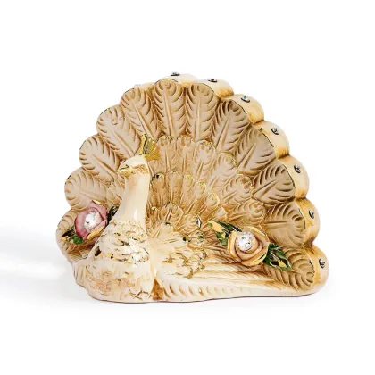 Zdjęcie Włoska ozdobna figurka pawia na biurko