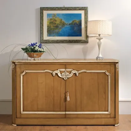 Zdjęcie Antyczny kredens z drewna litego