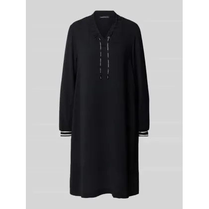 Zdjęcie Sukienka o długości do kolan z dekoltem w serek